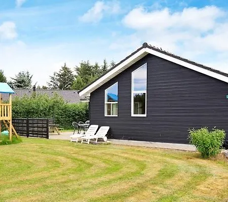 Feriehus Holiday Blomstervangen Oster Vrogum